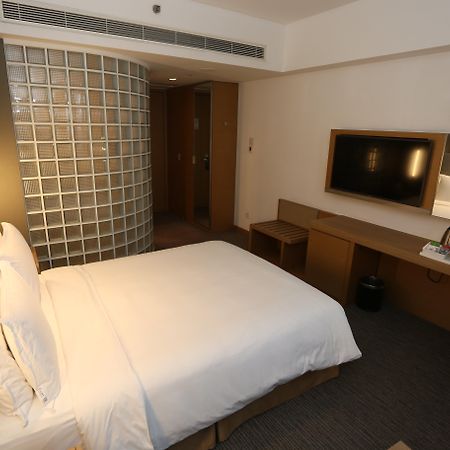 Holiday Inn Express Shanghai Jinsha By Ihg Exterior photo