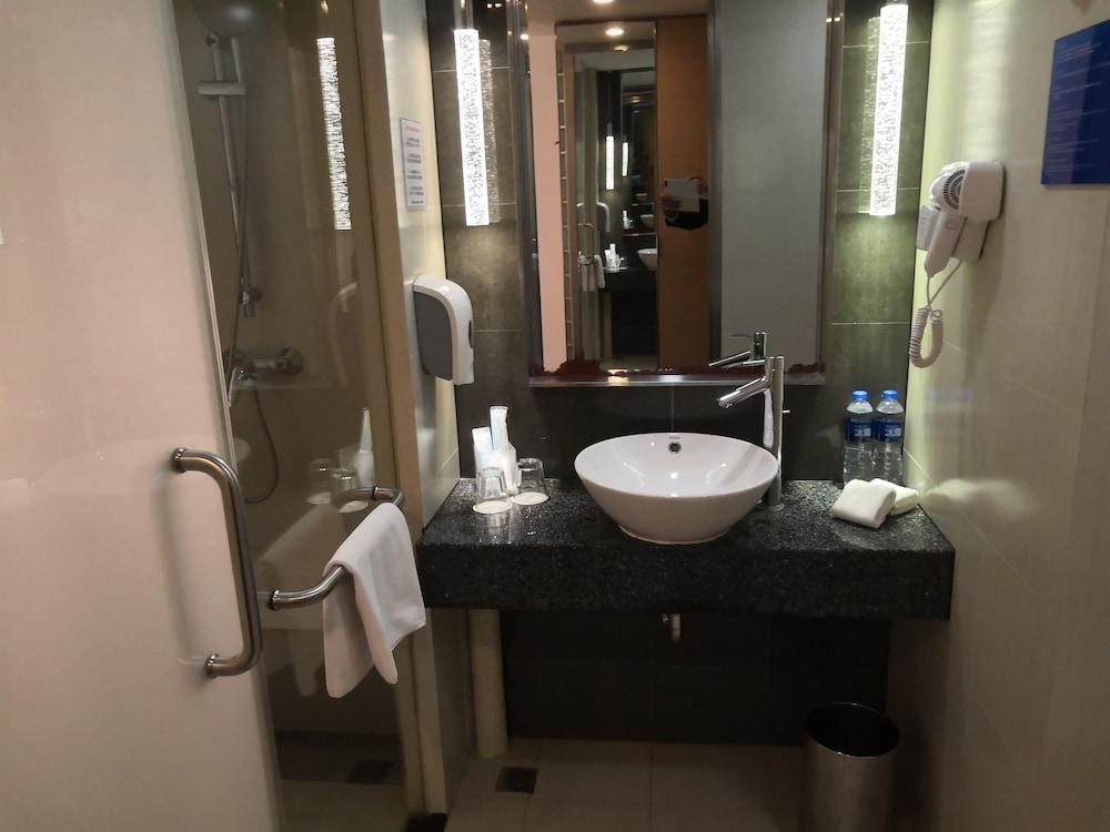 Holiday Inn Express Shanghai Jinsha By Ihg Exterior photo