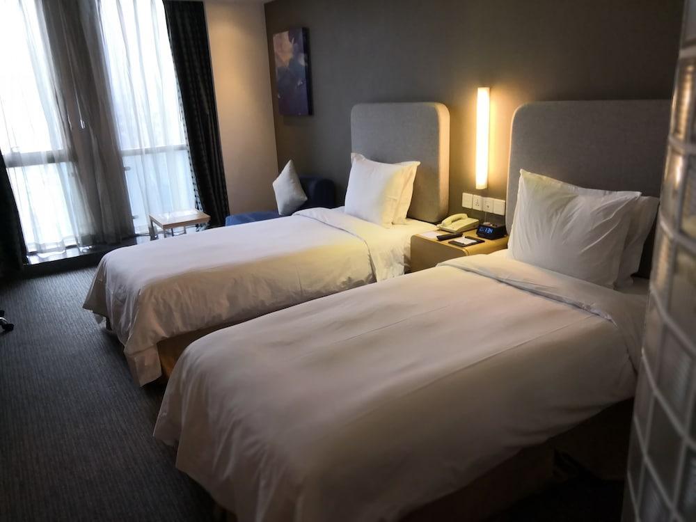 Holiday Inn Express Shanghai Jinsha By Ihg Exterior photo